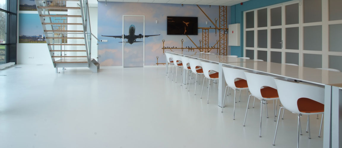 Voordelen design betonvloer: onderhoudsvrij en zeer stevig Voordelen design betonvloer: onderhoudsvrij en zeer stevig